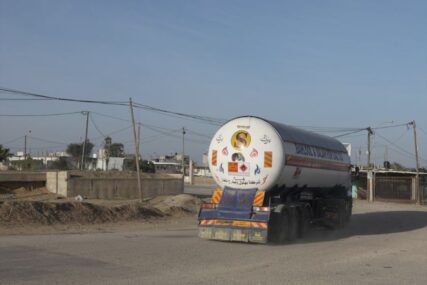 Refah: Iz Egipta u Pojas Gaze počeo uvoz goriva
