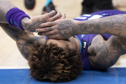 Košarkaš Philadelphia 76ersa završio u bolnici nakon što ga je kao pješaka udario auto