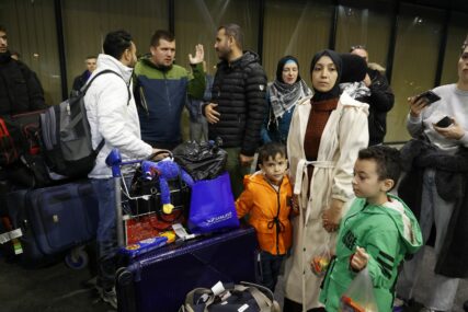 Grupa bh. državljana i njihovih srodnika iz Palestine stigla u centar Salakovac