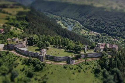Investicija 2,7 miliona maraka: Ko će rekonstruisati dvorac u Cazinu i najveći nacionalni spomenik u BiH