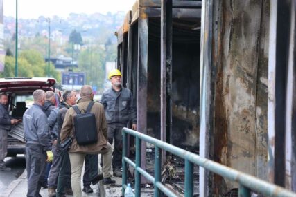 Bosnainfo u izvidnici: Treći dan od požara, pogledajte ko je danas došao da čisti pijacu Kvadrant (FOTO)