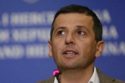 Vukanović neće prisustvovati sastanku “Trojke”: “Birali su Dodika i HDZ, neka se s njima dogovaraju”