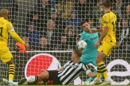 Peljto nesretan Barceloni: Shakhtar slavio u Njemačkoj, Dortmund siguran protiv Newcastlea