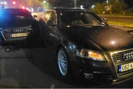 TUZLA: Vozač Audija se zabio u vozilo pa pobjegao sa mjesta nesreće