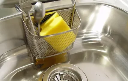 Kako otčepiti i očistiti sudoper uz samo dva proizvoda