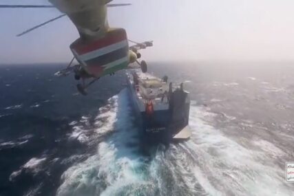Munjevita akcija: Jemenski Huti objavili snimak zauzimanja izraelskog teretnog broda