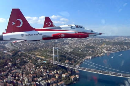 Turska vojnim avionom poslala osam tona medicinske pomoći za Gazu