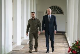 Zelenski i Bidenovi saradnici obrazlažu američkim senatorima potrebu nove vojne pomoći Ukrajini