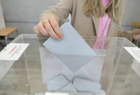 Danas se održavaju lokalni izbori u 2 mjesta u Srbiji: Prvi test za Vučića