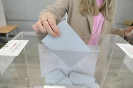 Danas se održavaju lokalni izbori u 2 mjesta u Srbiji: Prvi test za Vučića