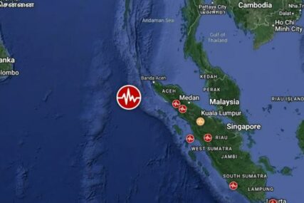 Jak zemljotres pogodio Indoneziju, čeka se cunami