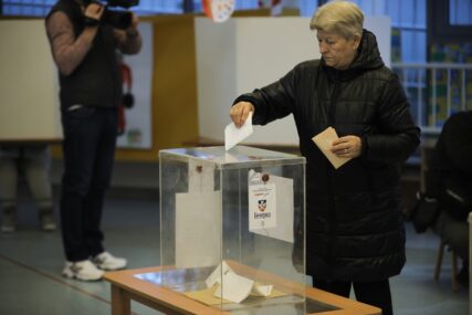 BILO JE SVEGA: "Već uočeno više od 70 različitih nepravilnosti na izborima u Srbiji"