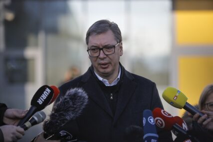 Vučić tvrdi da Evropa od Srbije traži da prizna nezavisno Kosovo
