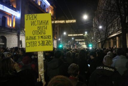 Osmi protest u Beogradu završen, za sutra najavljen novi haos na ulicama