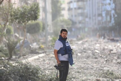 U izraelskom zračnom napadu u Gazi ubijen kamerman Anadolije Muntasir es-Savvaf