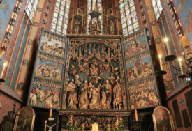 Hitlerova pljačka oltara bazilike Svete Marije u Krakovu (VIDEO)