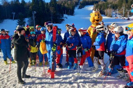 Takmičari iz pet klubova skijali i družili se s Muzaferijom (FOTO)