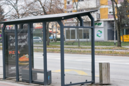 Pijani muškarac šamarao ženu na autobuskom stajalištu