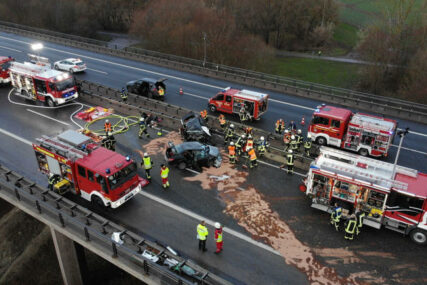 Vozač u Njemačkoj bježao policiji autocestom u krivom smjeru, pa ubio troje ljudi