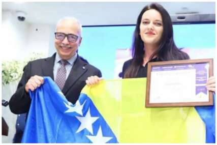POBJEDNIK DANA Azra Elezović