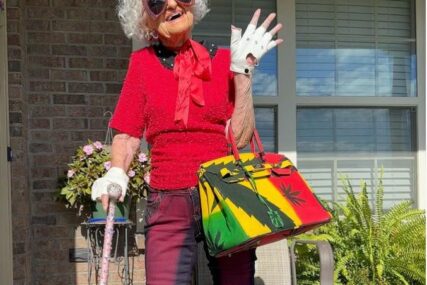 KOJA GOSPOĐA Baka Helen ispunila sebi želju, za 95. rođendan otišla u Las Vegas (VIDEO)