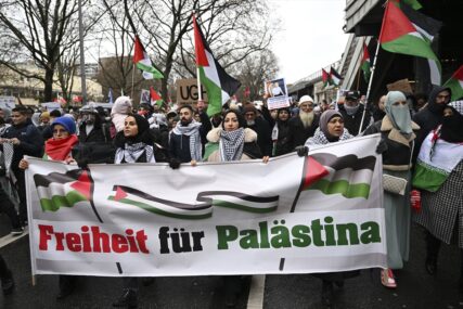 U Berlinu održani protesti protiv izraelskih napada na Pojas Gaze