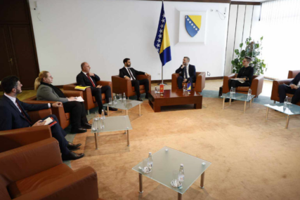 Okom kamere Bosnainfo: Forto dočekao delegaciju Crne Gore predvođenu Radulovićem