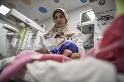 Umrla beba koja je živa izvučena iz utrobe majke ubijene u Gazi