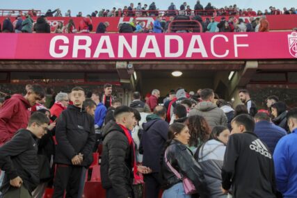 Tragedija u Španiji: Preminuo navijač, utakmica je prekinuta
