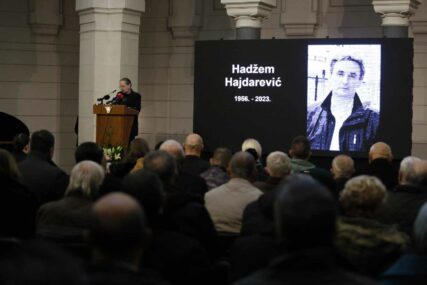 Održana komemoracija književniku Hadžemu Hajdareviću: Počast odali i Karić, Bećirović... (FOTO)