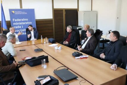 Ministar Delić potpisao ugovore radi poboljšanja kvaliteta usluga u pet socijalnih ustanova