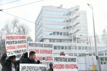Održani protesti ispred OHR-a, građani zahtijevaju nametanje izmjena Izbornog zakona
