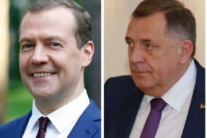Medvedev čestitao Dodiku Novu godinu i Božić