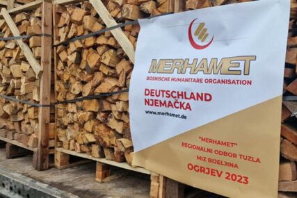 'Merhamet' Njemačke obezbijedio drva i pakete za 43 porodice u Bijeljini