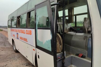 U Nigeriji pucano na fudbalere na autoputu, dječak teško povrijeđen