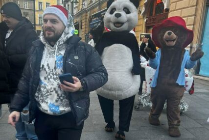 Najpopularniji bh. jutjuber pokazao humanost, Nuni podijelio stotine paketića u centru Sarajeva