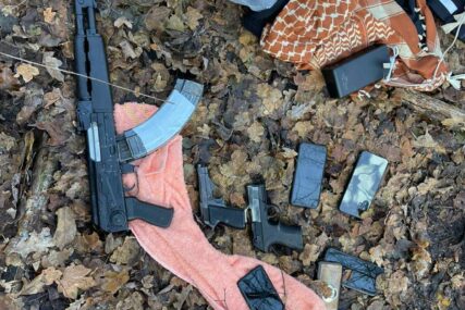 Na području Donjeg Svilaja četvero lišeno slobode, pronađeno oružje i streljivo