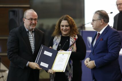Nikšić i Duraković dodijelili federalne nagrade za nauku za 2023. godinu (VIDEO, FOTO)