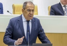 Lavrov poručio Zapadu: Spremni smo na rat protiv vas