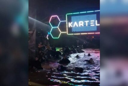 Potonuo poznati splav u Beogradu, mladi panično bježali iz kluba. Neki plivali do obale (VIDEO)