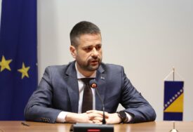Amidžić isplatio plate smijenjenim članovima Komisije, ignorisao odluku Predsjedništva BiH?!