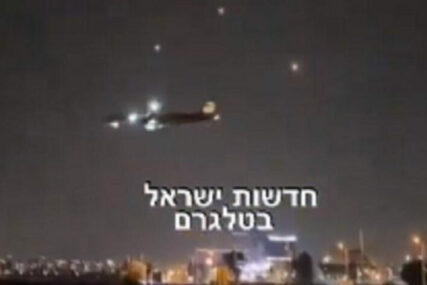 Putnički avion slijeće u Tel Avivu dok kraj njega proturaketni sistem obara projektil (VIDEO)