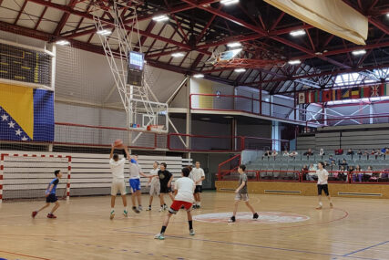 U Vogošći okončan turnir osnovnih škola u košarci: NAJBOLJA EKIPA „ZAHID BARUČIJA“
