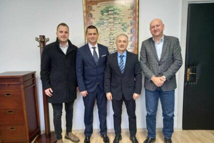 Ministri Velagić i Šuta primili predstavnike fudbalskih klubova Velež i Igman