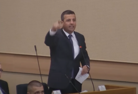 VUKANOVIĆ UDARIO PO ELEKU Proćerdao stotine miliona preko Jahorine i Sarajevo-gasa!