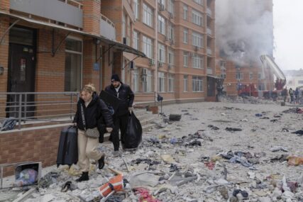 Broj poginulih u ruskim zračnim napadima na Kijev povećan na 28
