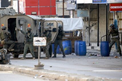 U raciji izraelske vojske u Nablusu pretučeno 13 Palestinaca