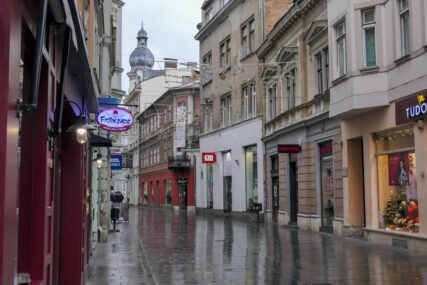 Prazne sarajevske ulice prvog jutra u 2024. (FOTO)