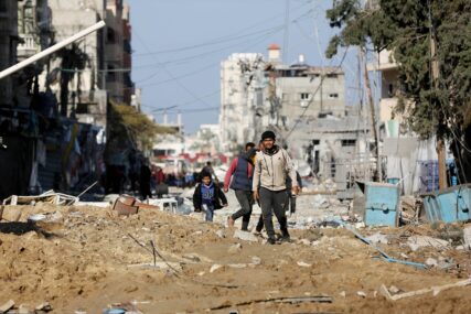 Potresni snimci ruševina nakon izraelskog povlačenja iz izbjegličkog kampa Al-Maghazi (FOTO)