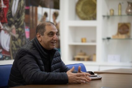 Palestinski ljekar Shahin s porodicom u BiH: Borba za vraćanje državljanstva kako bi mogao raditi